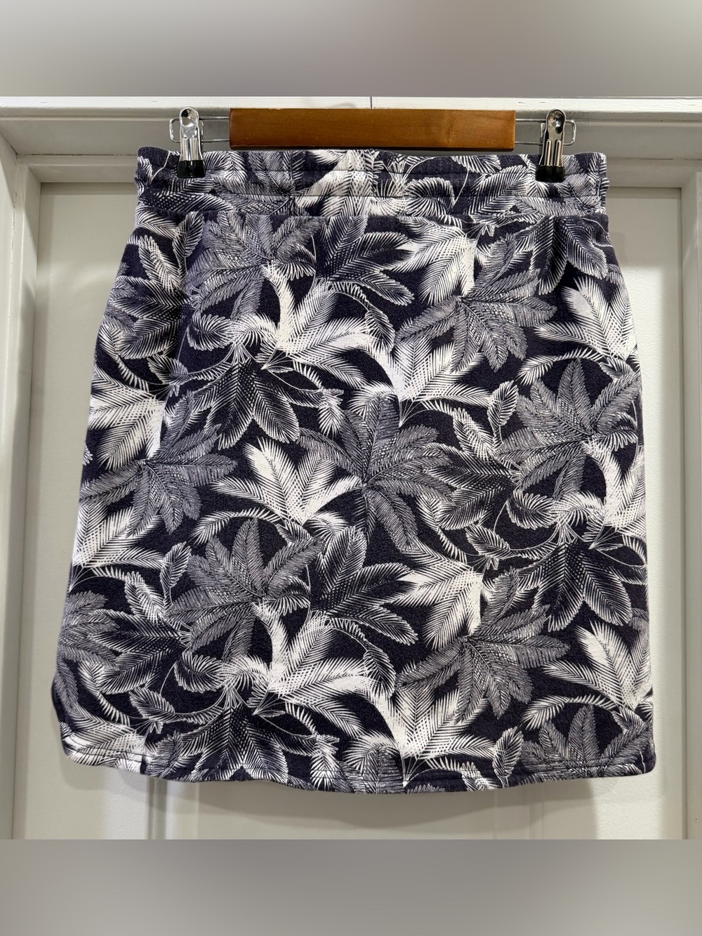 Talbots Palm Leaf Pull On Drawstring Elastic Waist Skirt Size Small Pockets - Picture 2 of 13